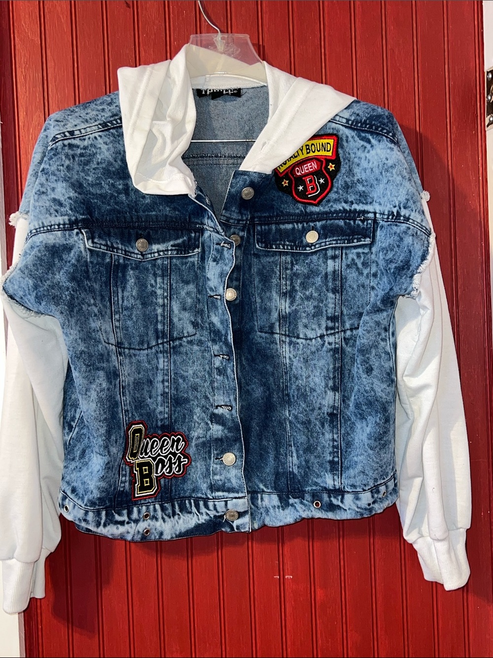Women's Blue Acid-Wash Denim Jacket with White Hoodie Sleeves Queen Boss 1X